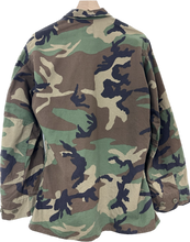 Load image into Gallery viewer, Vintage US Army Camouflage Fatigue Jacket
