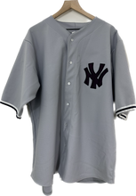 Load image into Gallery viewer, New York Yankees Button Down Jersey
